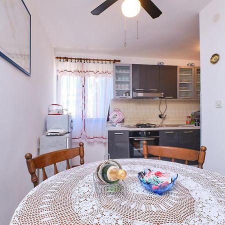 Apartman Ana Mali Lošinj Exteriör bild