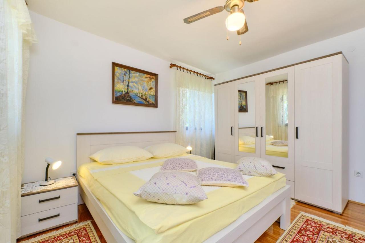 Apartman Ana Mali Lošinj Exteriör bild