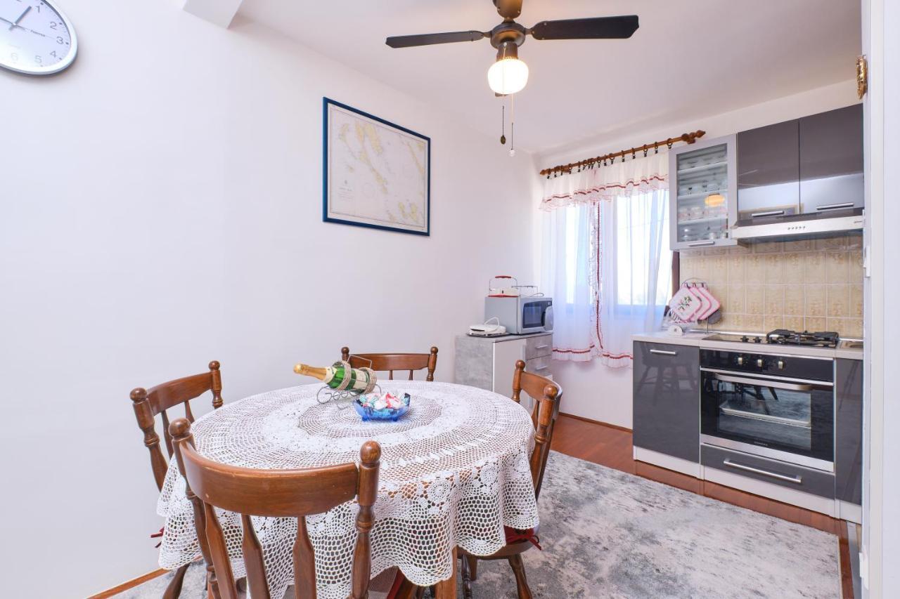 Apartman Ana Mali Lošinj Exteriör bild