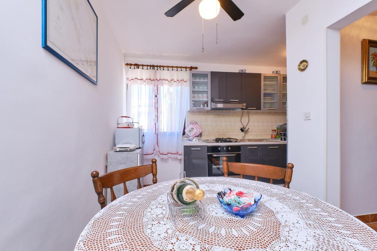 Apartman Ana Mali Lošinj Exteriör bild